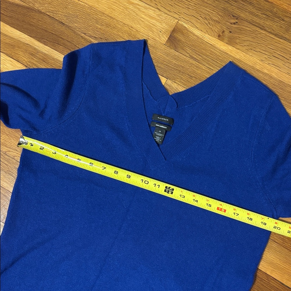 Halogen Cashmere Blue Sweater V-Neck Top - Picture 5 of 7
